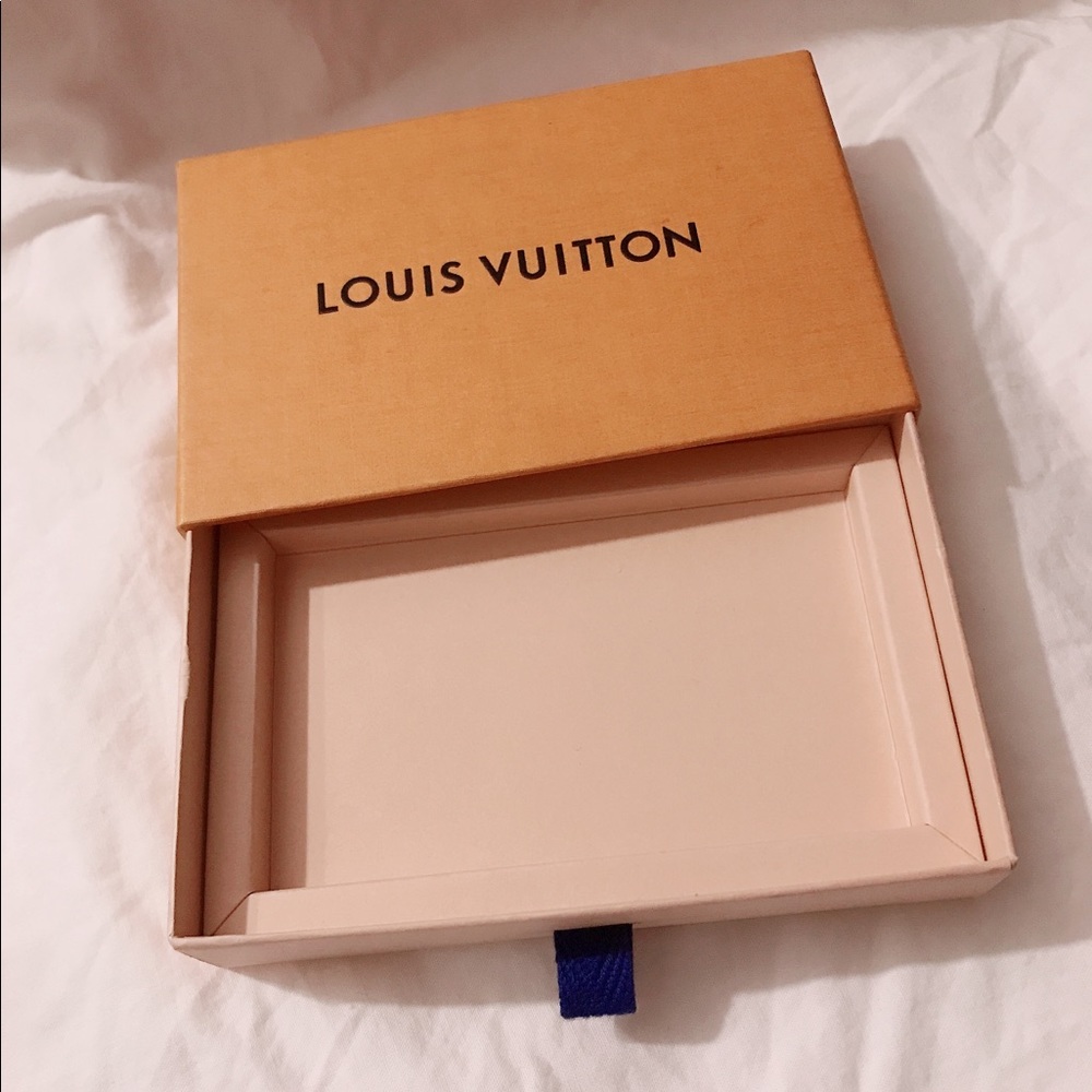 Louis Vuitton small box - Picture 2 of 3